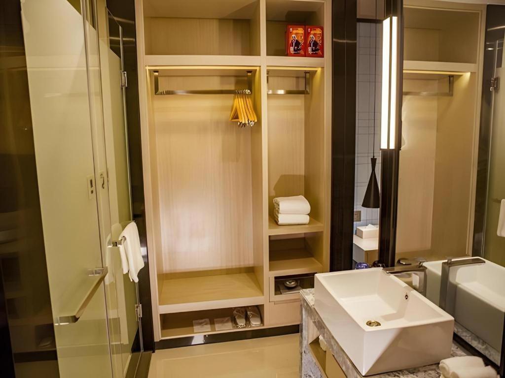 Echarm Hotel Dongxing Port Municipal Government Fangcheng Экстерьер фото